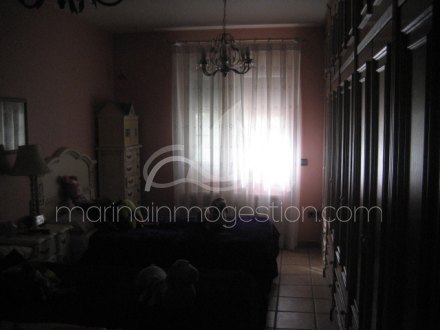 Chalet independiente, Situado en Elche Alicante 26