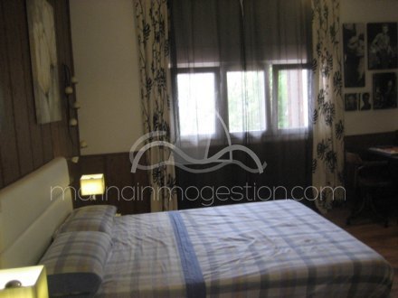 Chalet independiente, Situado en Elche Alicante 17