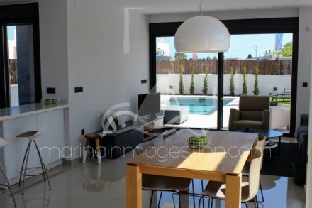 Chalet independiente, Situado en Elche Alicante 7