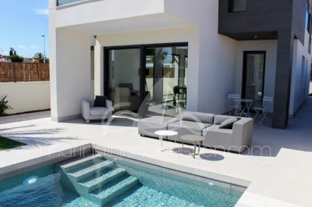 Chalet independiente, Situado en Elche Alicante 24