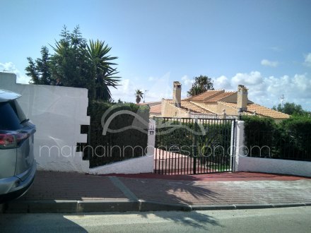 Chalet independiente, Situado en San Fulgencio Alicante 20